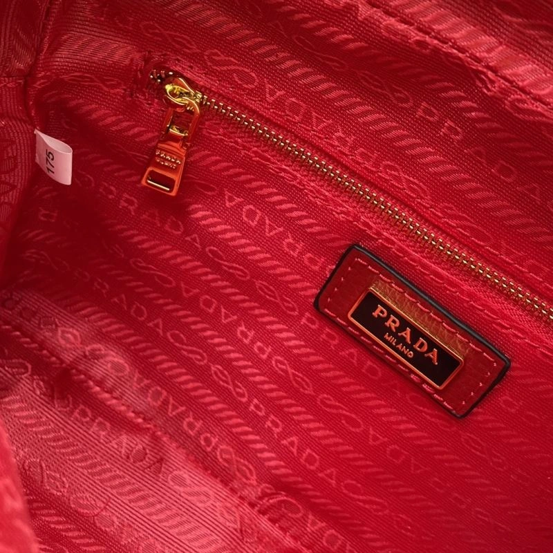 Snug Prada Satchel Bags 82853