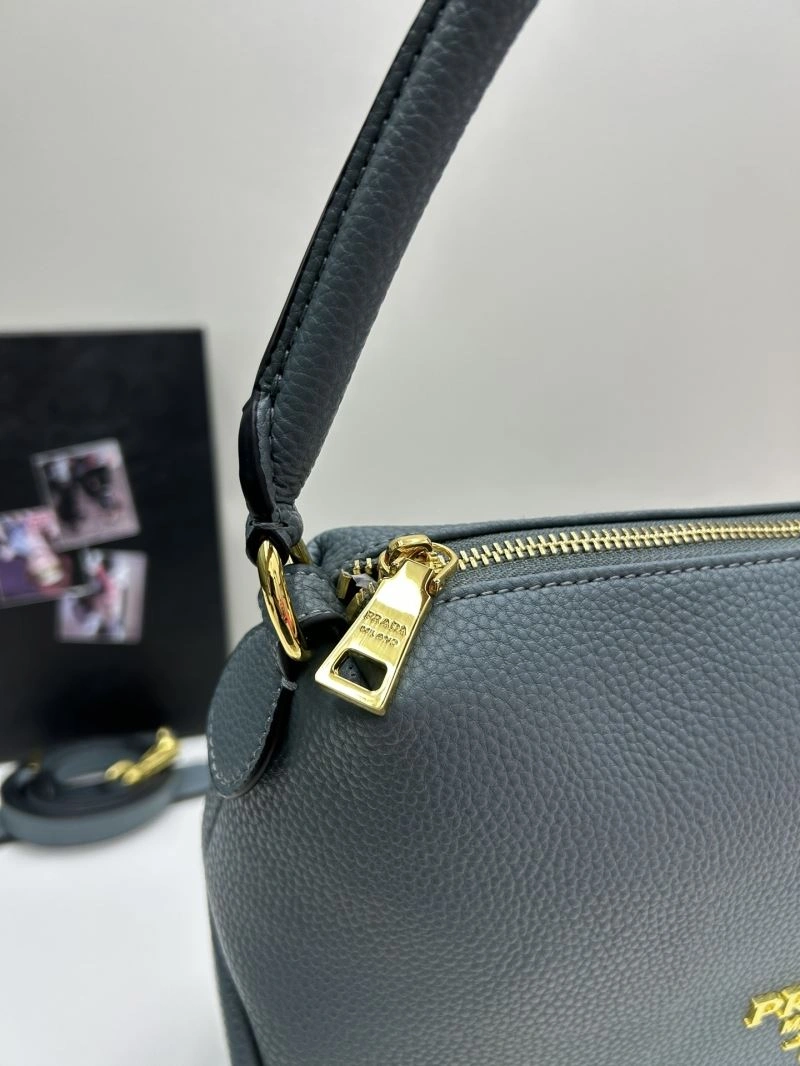 Effortless Prada Satchel Bags 82785