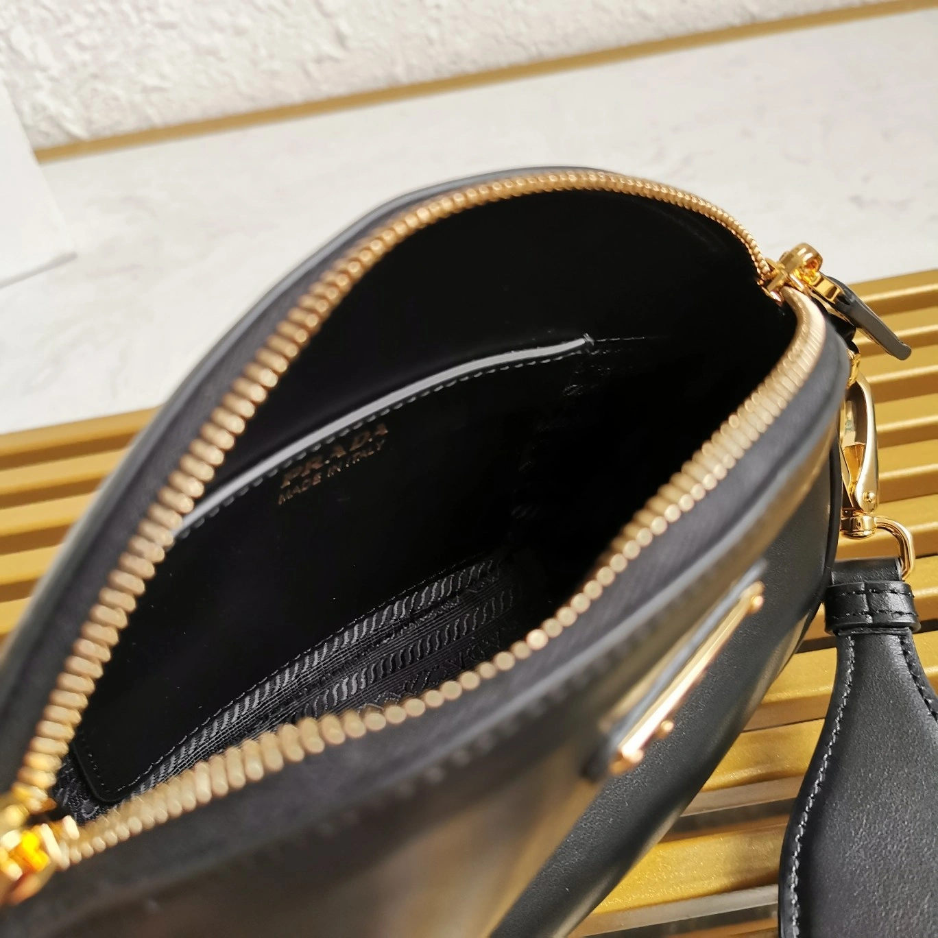 Chic Prada Satchel Bags 73615