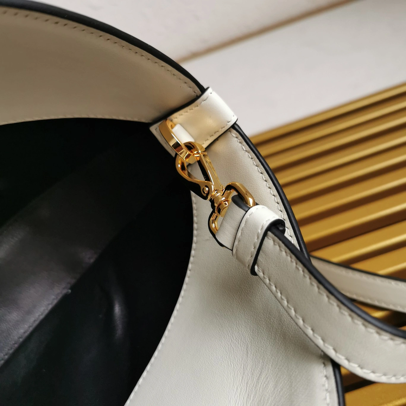 Prada Satchel Bags Versatile 73619