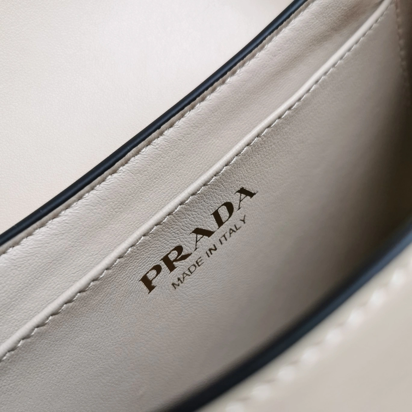 Cozy Prada Satchel Bags 73612