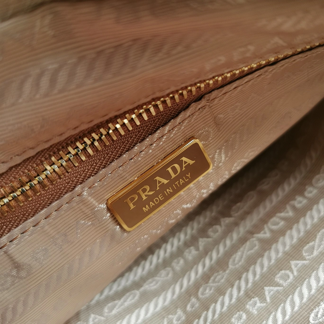 Prada Satchel Bags SmoothTexture 73605