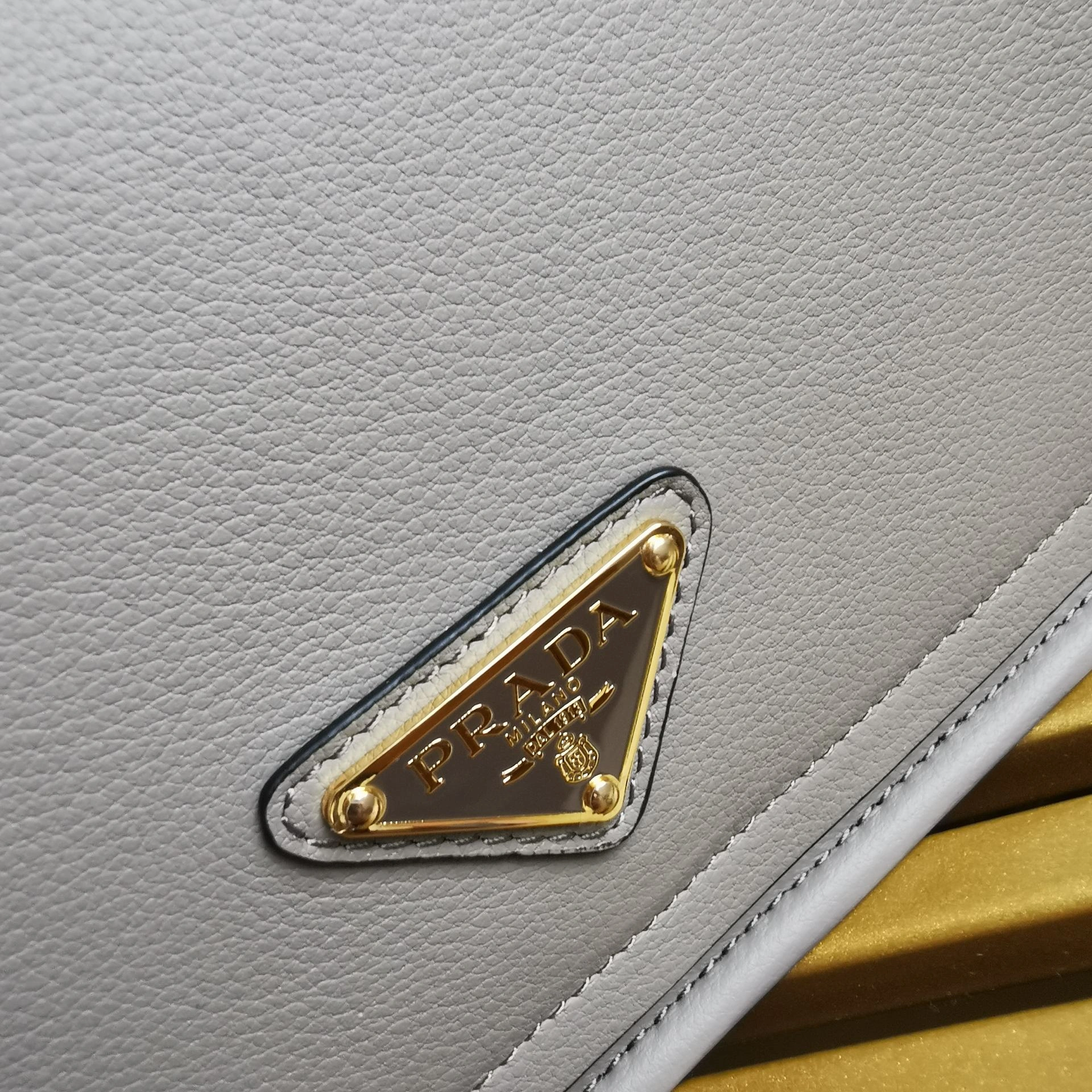 Comfortable Prada Satchel Bags 71642