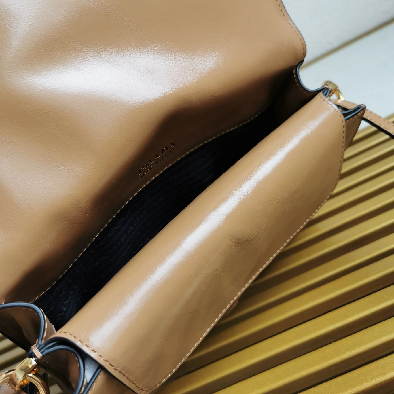 Prada Satchel Bags Original 71618