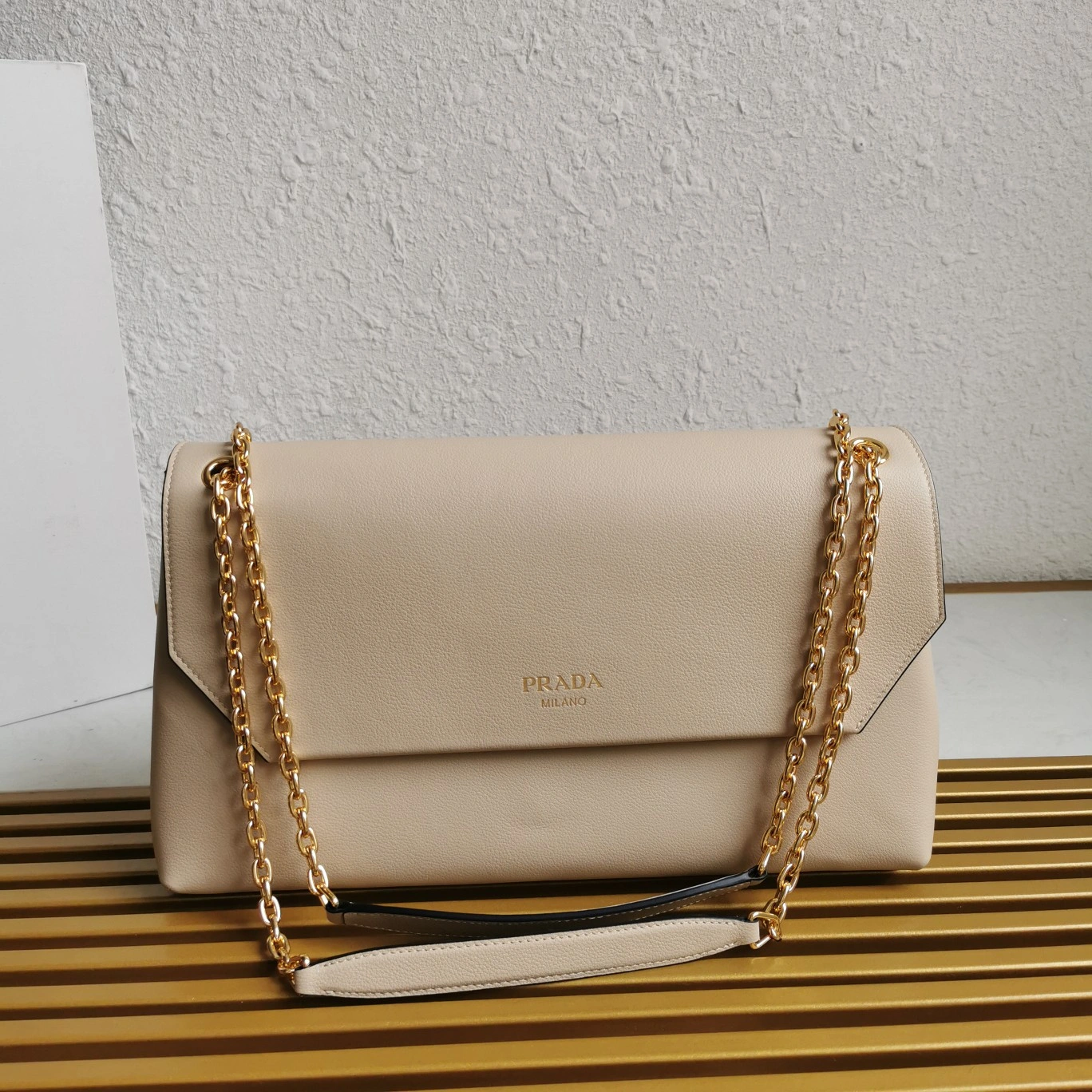 Versatile Prada Satchel Bags 71570