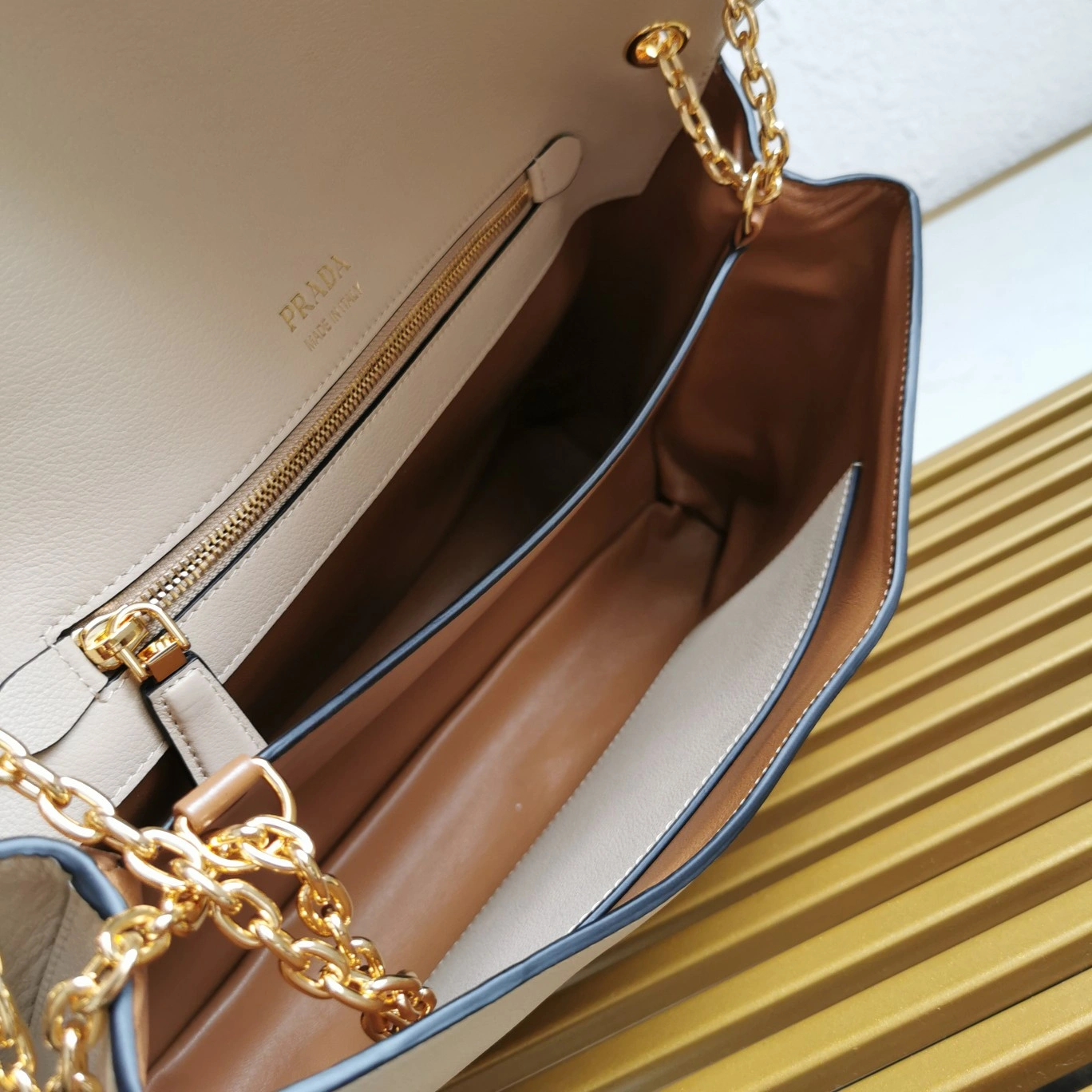 Versatile Prada Satchel Bags 71570