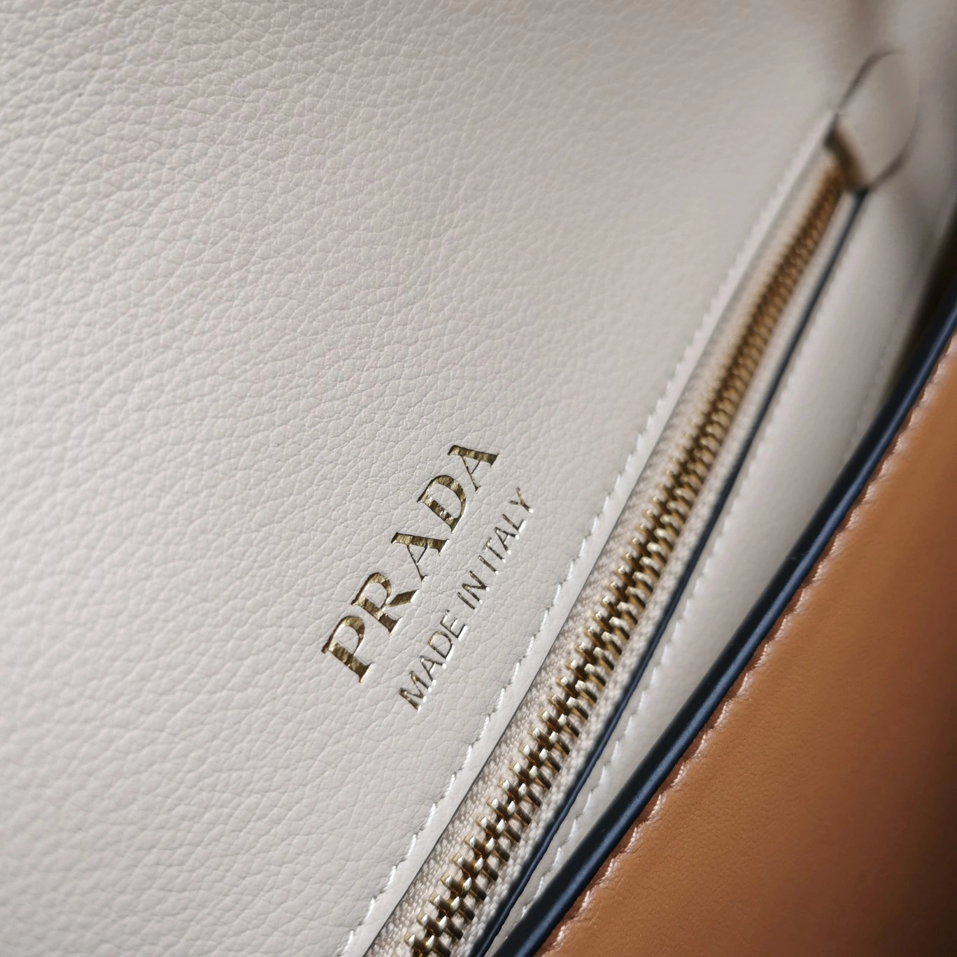 Versatile Prada Satchel Bags 71570