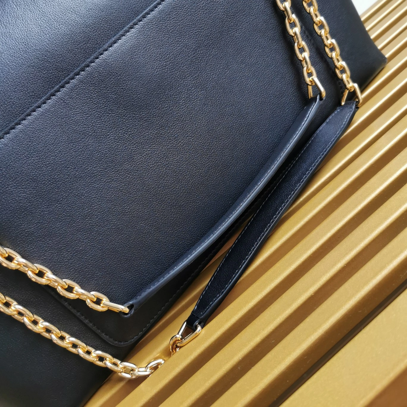 Prada Satchel Bags Popular 71569