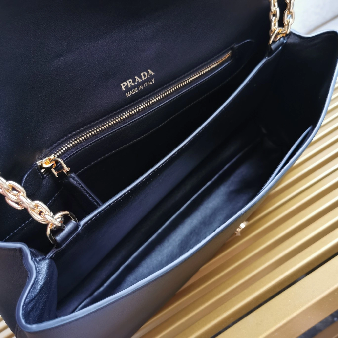 Prada Satchel Bags Popular 71569