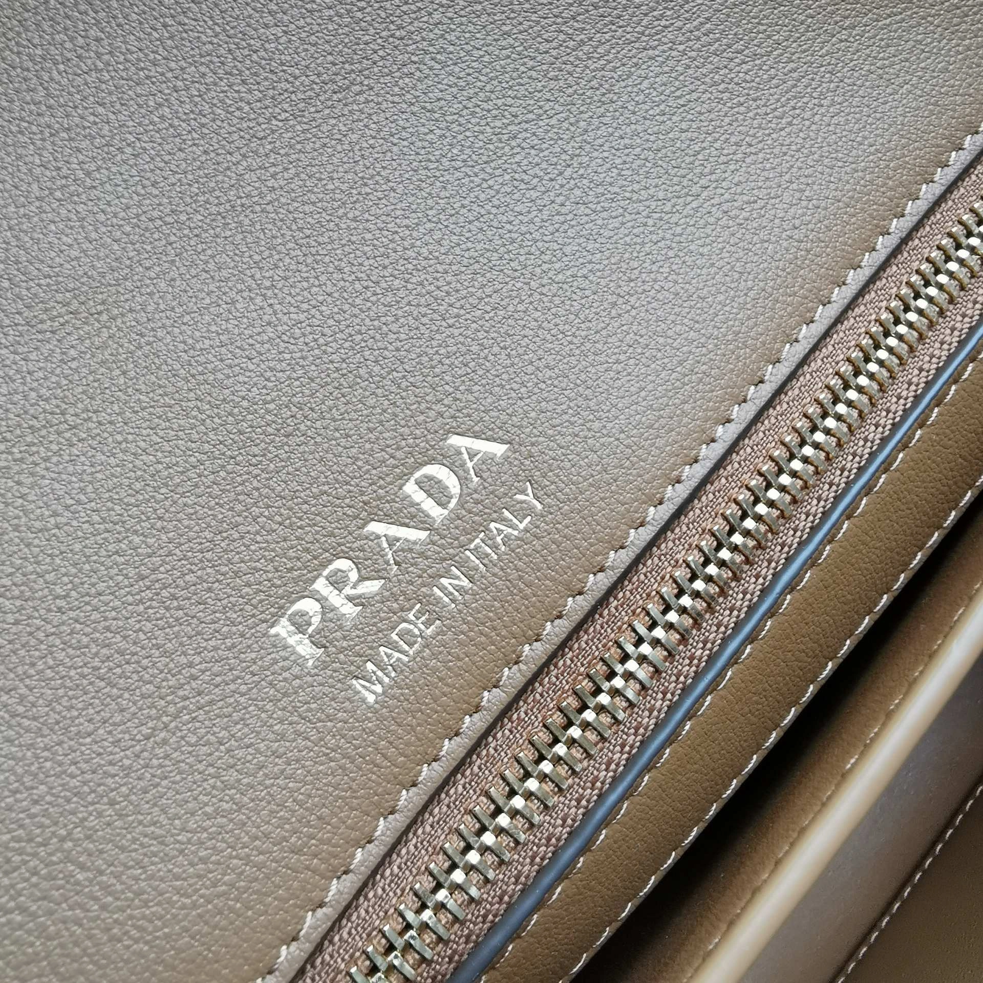 Prada Satchel Bags EyeCatching 71603
