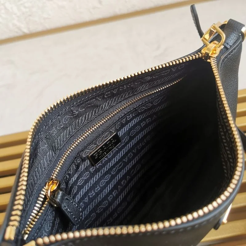 Bold Prada Satchel Bags 37622