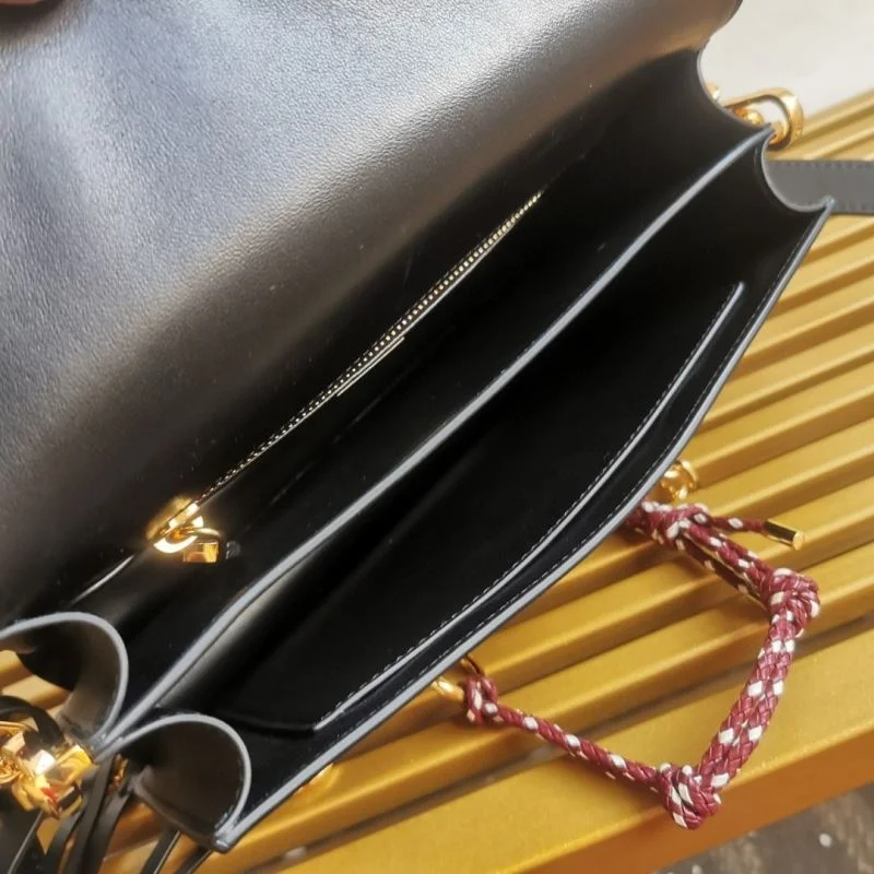 Prada Satchel Bags Sleek 45044