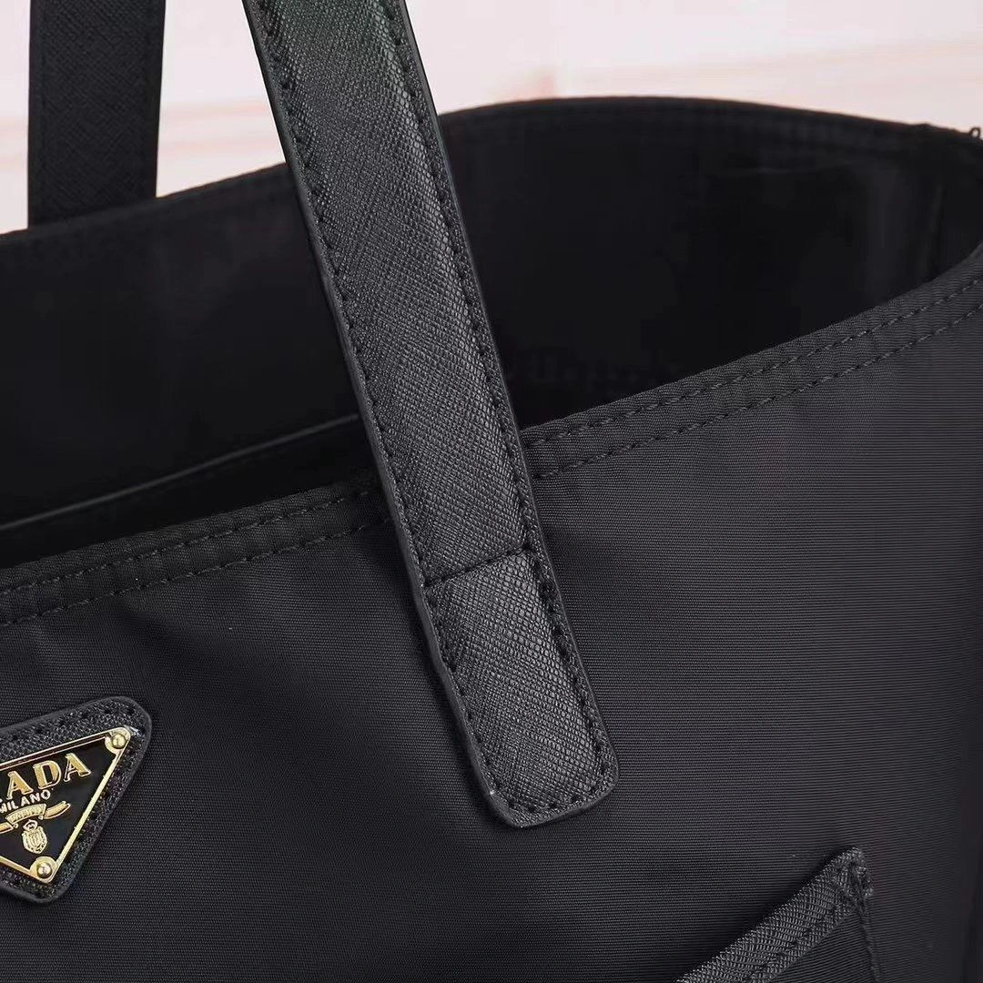 Prada Shopping Bags Durable 90614