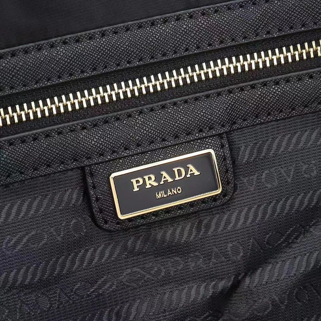 Prada Shopping Bags Durable 90614
