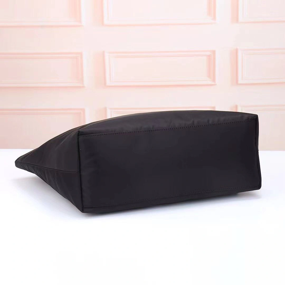 Resilient Prada Shopping Bags 90613