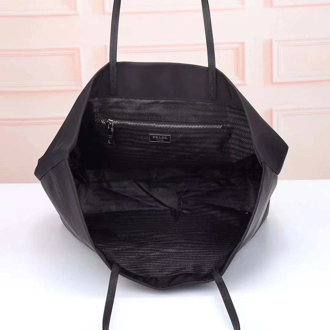 Resilient Prada Shopping Bags 90613