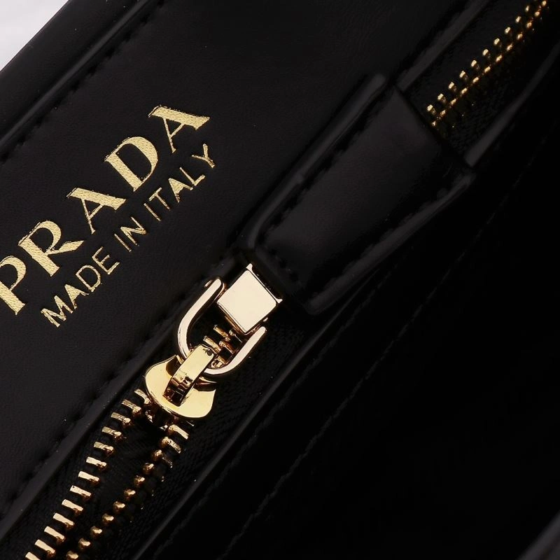 Fashionable Prada Shopping Bags 87143