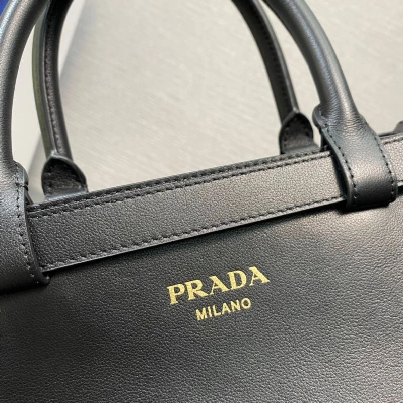 WellDesigned Prada Shopping Bags 75021