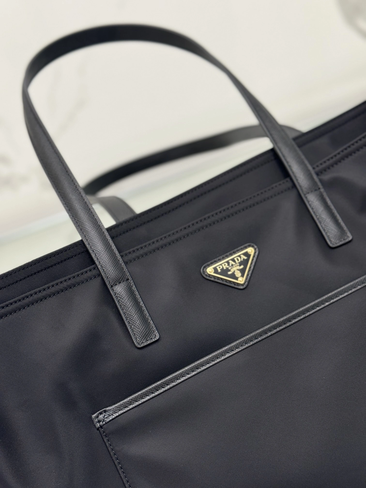 Prada Shopping Bags TechFriendly 73646