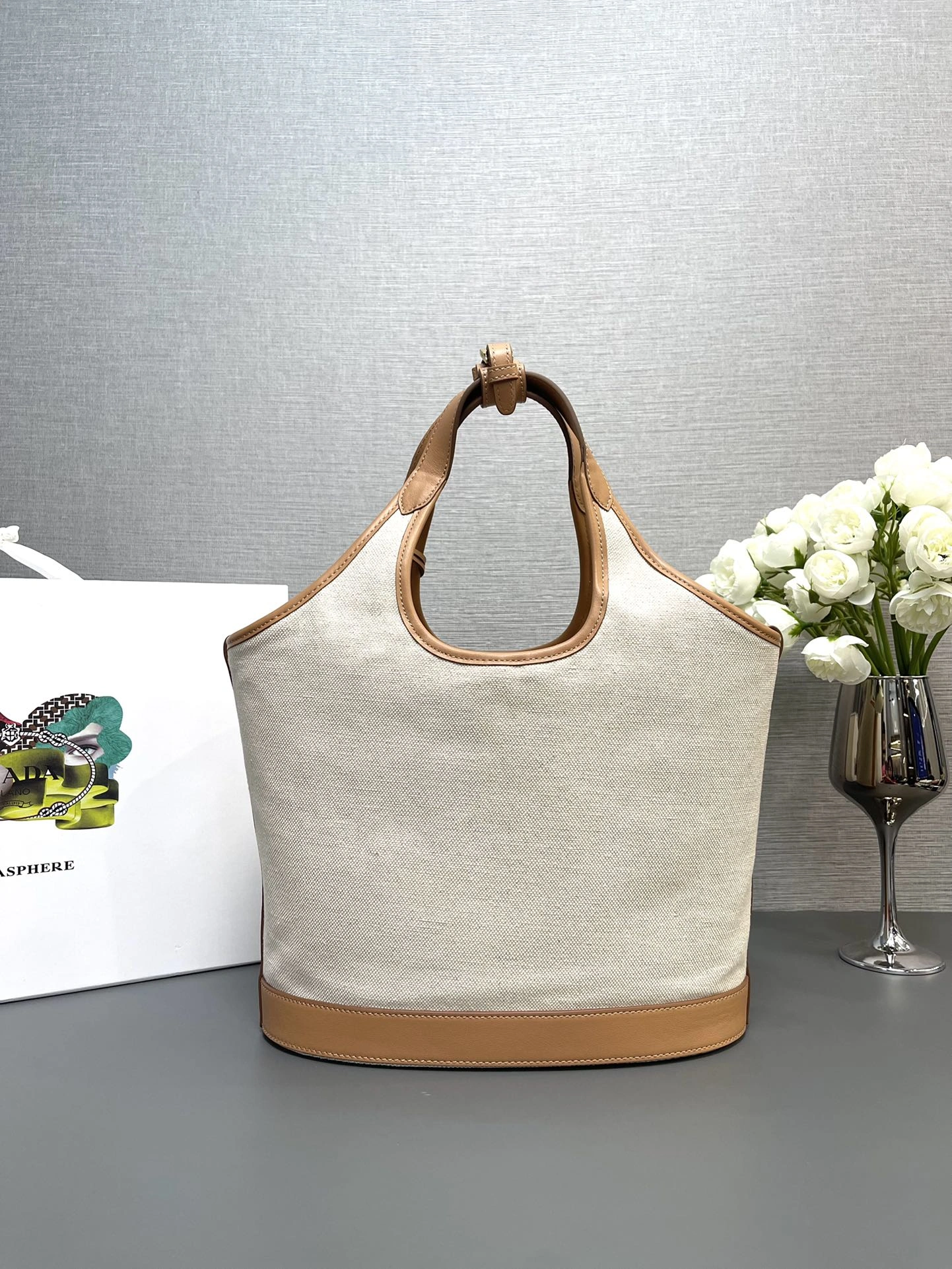 Prada Shopping Bags Seasonal 73644