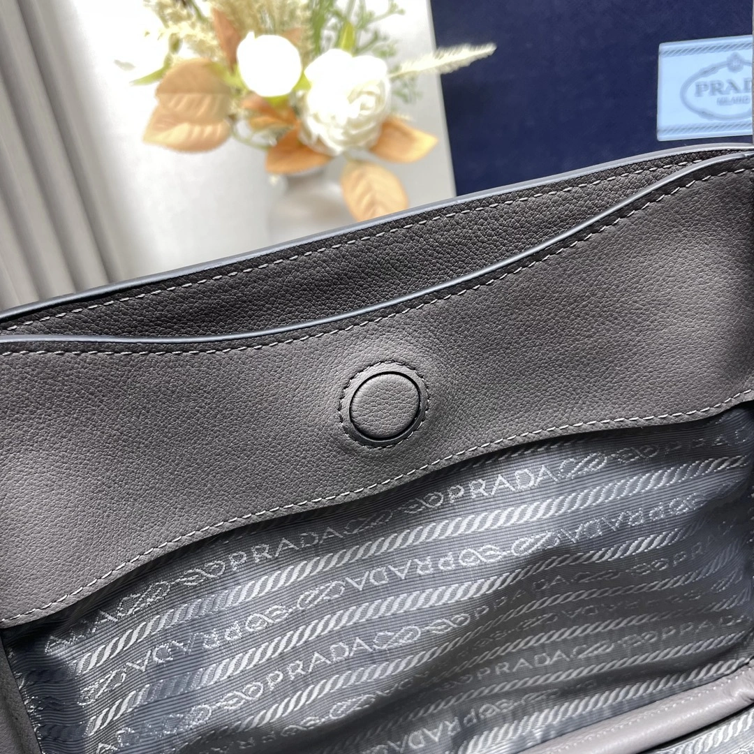 Premium Prada Shopping Bags 71669