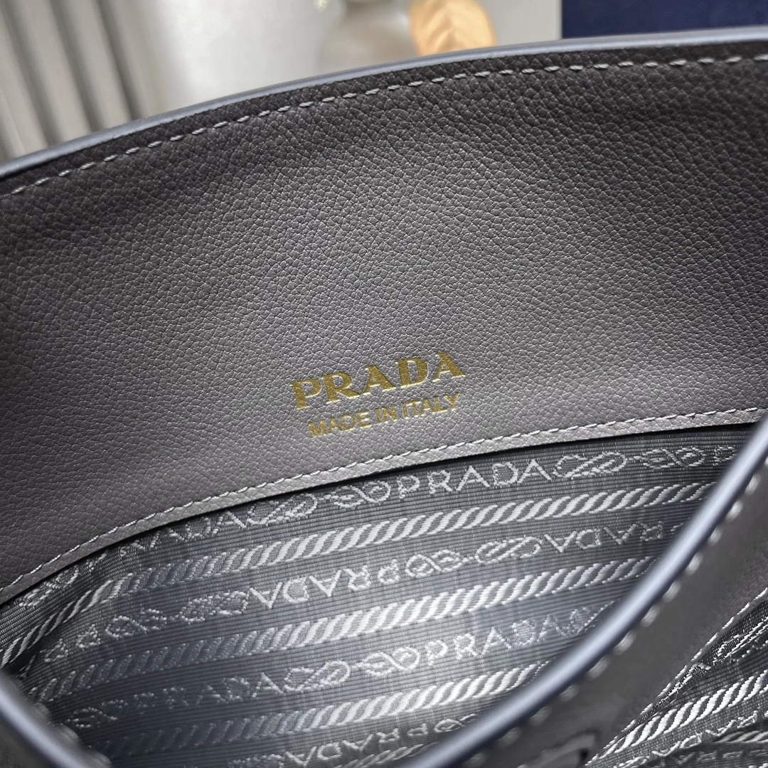 Premium Prada Shopping Bags 71669