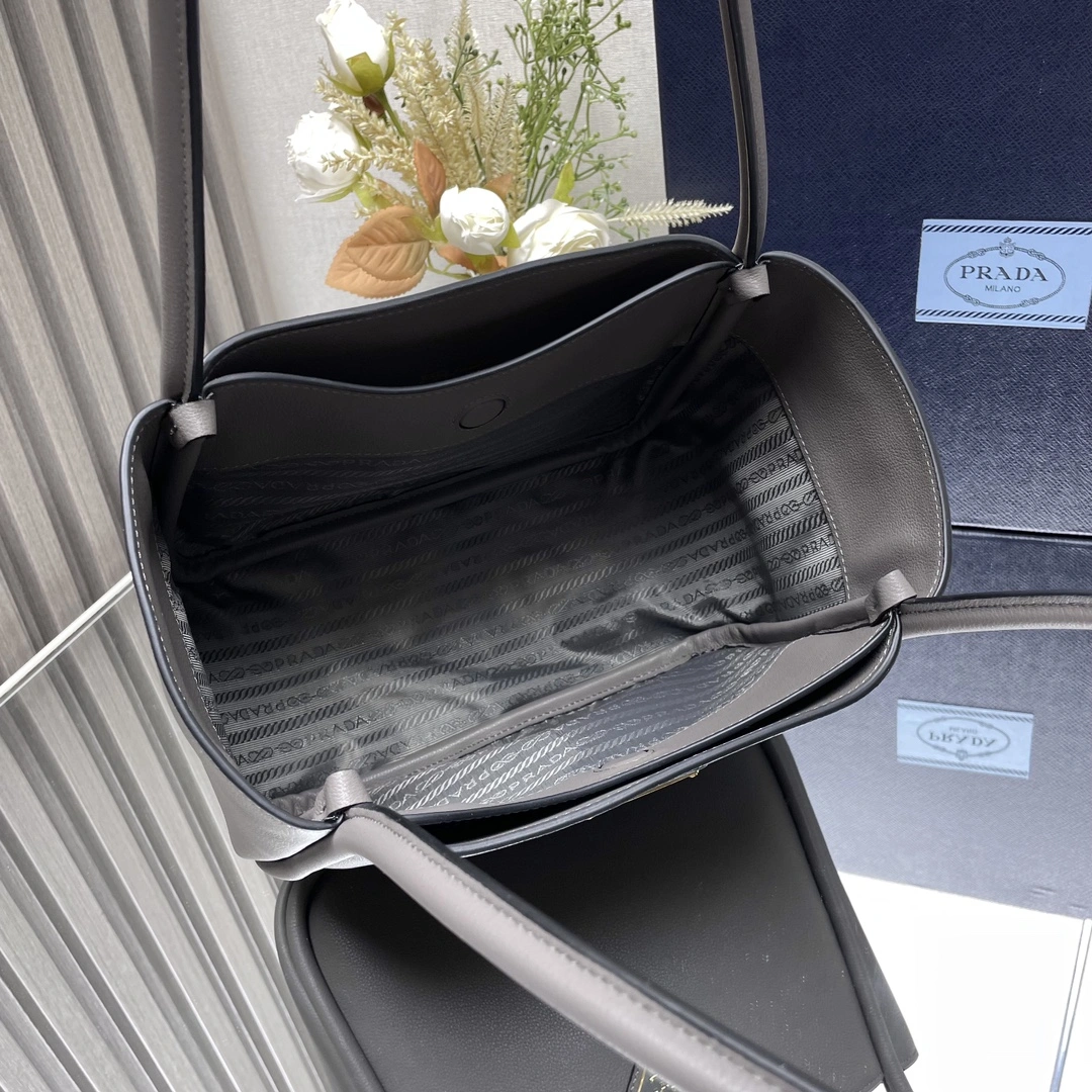 Premium Prada Shopping Bags 71669