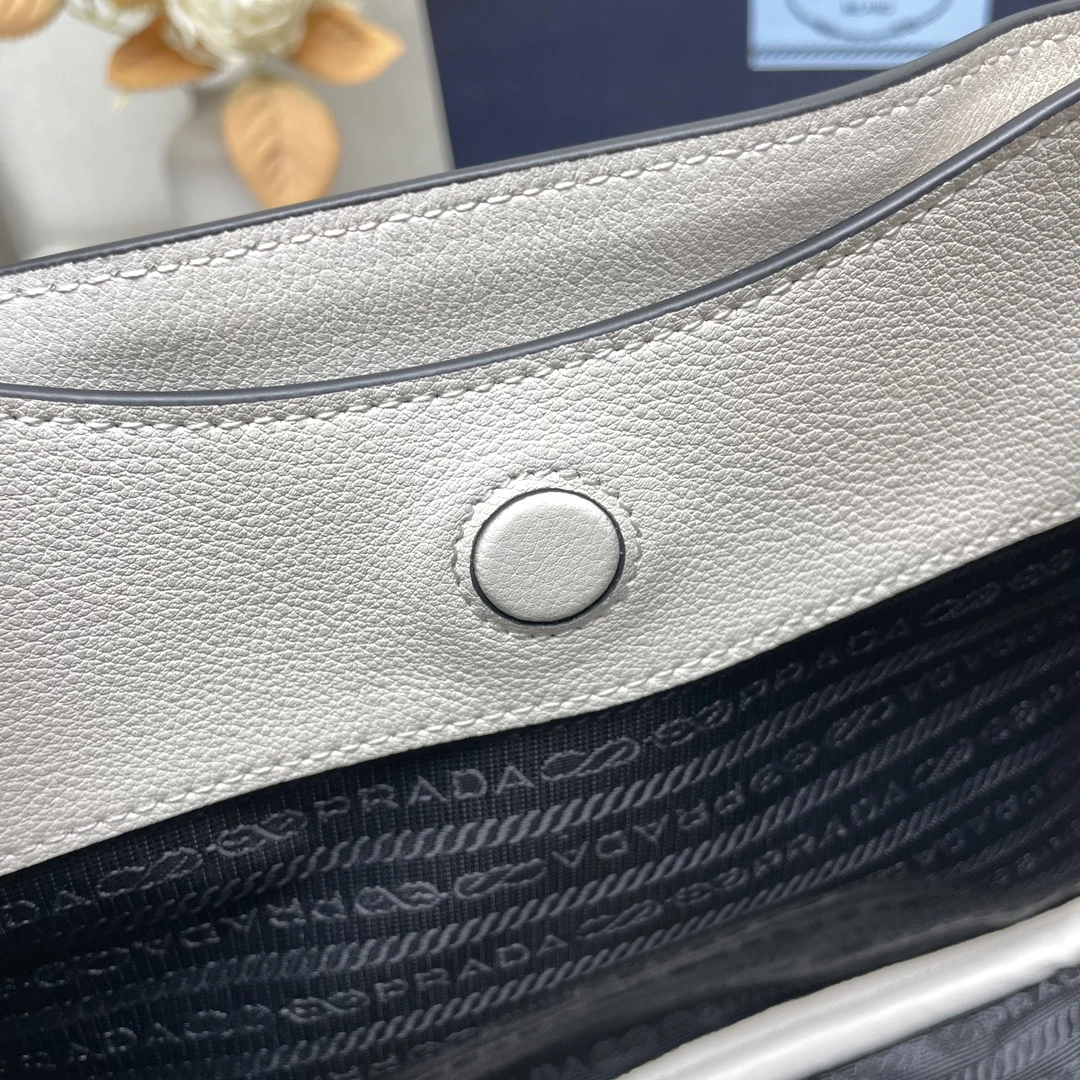 Prada Shopping Bags RelaxedFit 71636