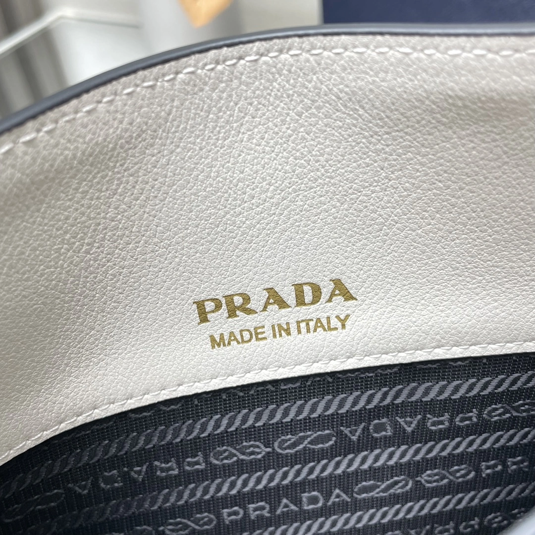Prada Shopping Bags RelaxedFit 71636
