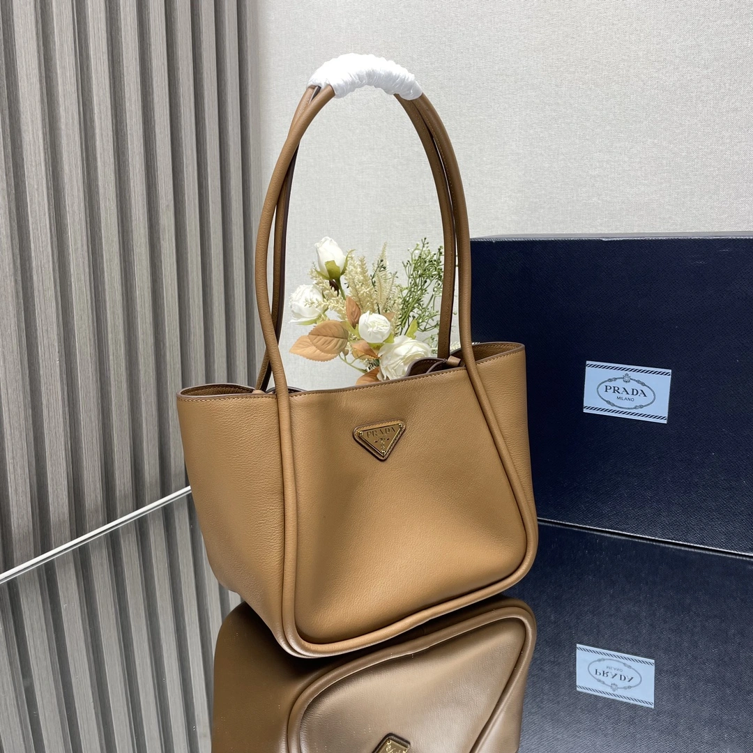 Prada Shopping Bags Seasonal 71640