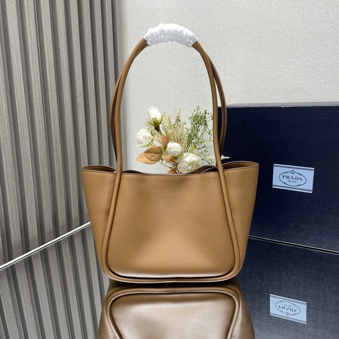 Prada Shopping Bags Seasonal 71640