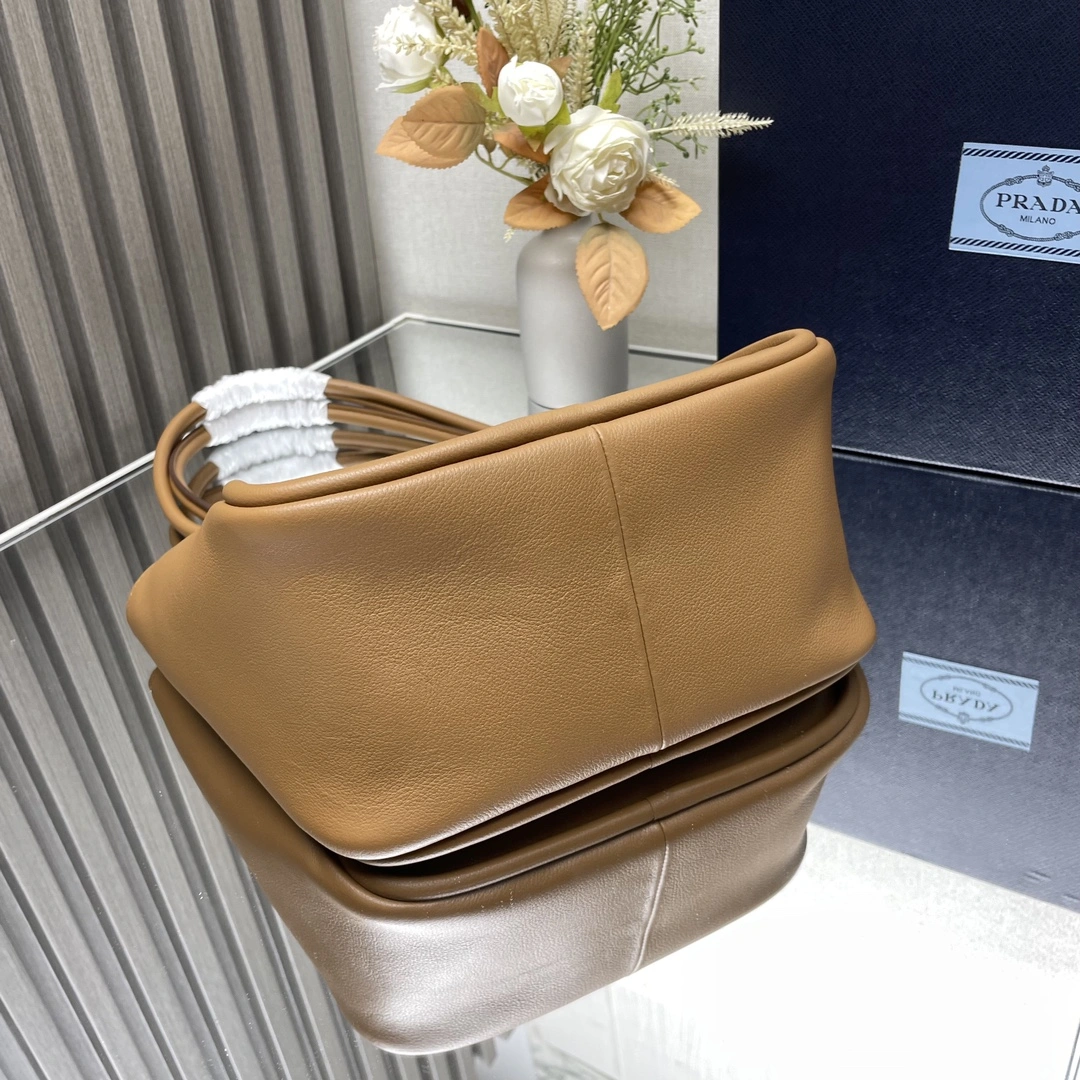 Prada Shopping Bags Seasonal 71640