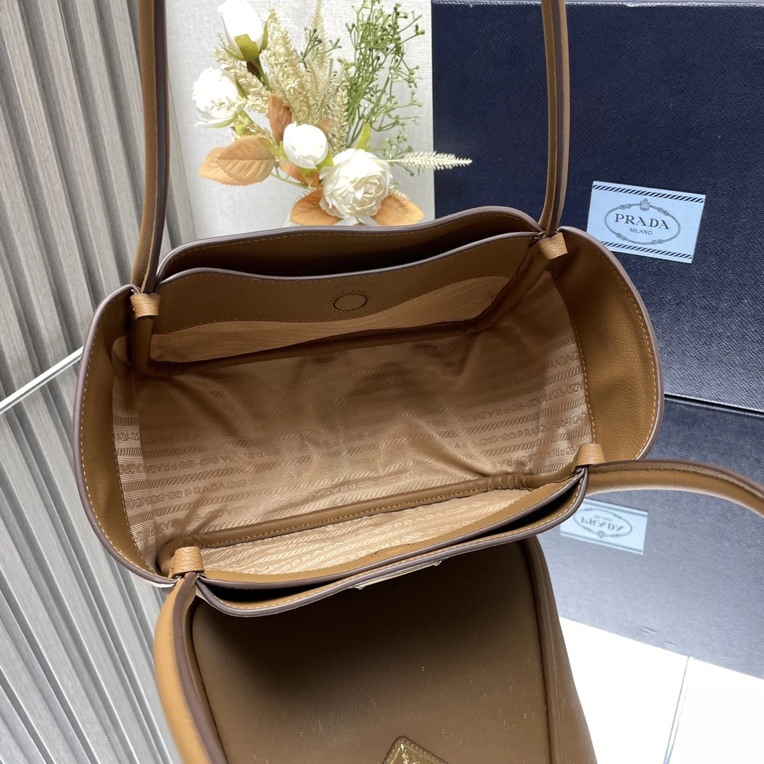 Prada Shopping Bags Seasonal 71640