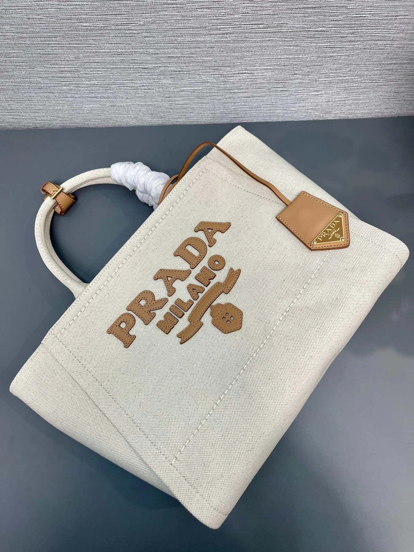 Comfortable Prada Shopping Bags 71663
