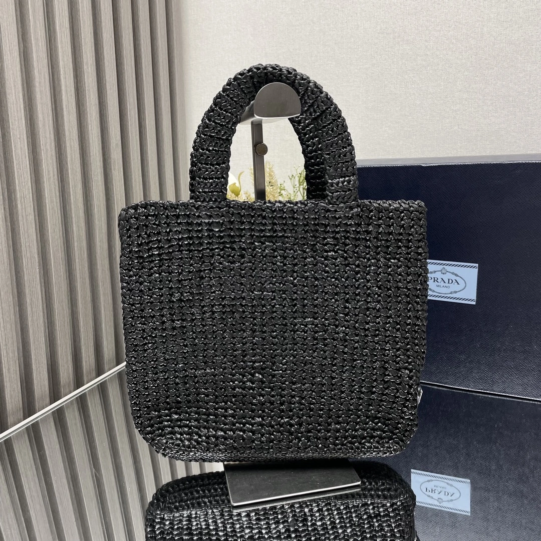 WellDesigned Prada Shopping Bags 71638