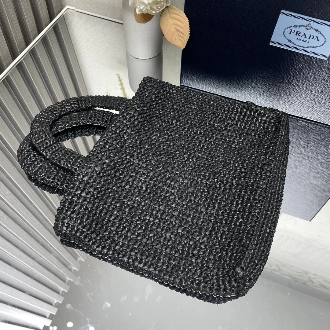 WellDesigned Prada Shopping Bags 71638