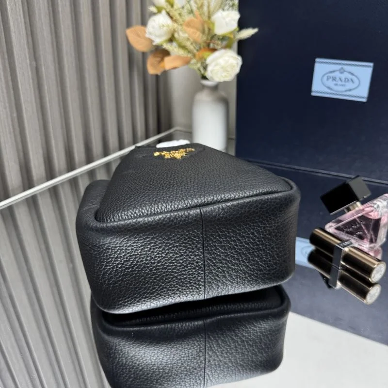 Elegant Prada Shopping Bags 45123