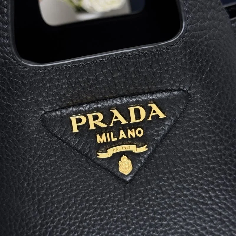 Elegant Prada Shopping Bags 45123