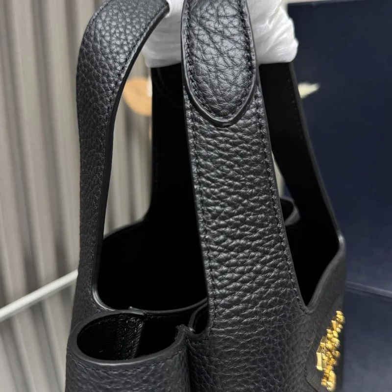 Elegant Prada Shopping Bags 45123