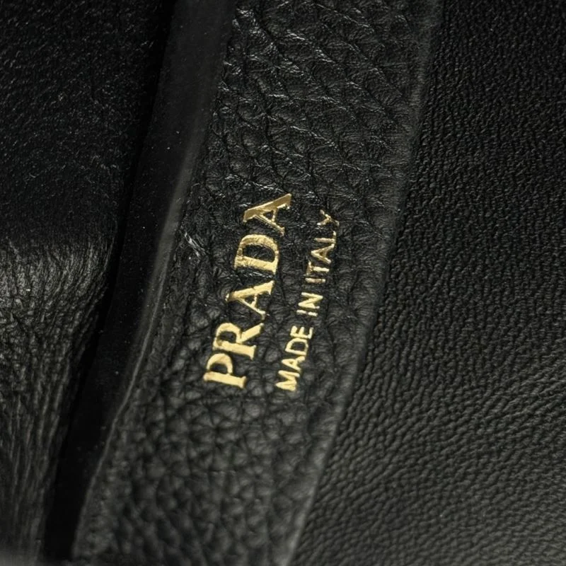 Elegant Prada Shopping Bags 45123