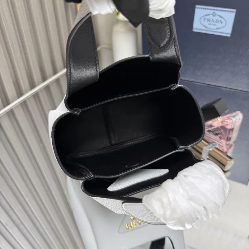 Prada Shopping Bags TechFriendly 45117