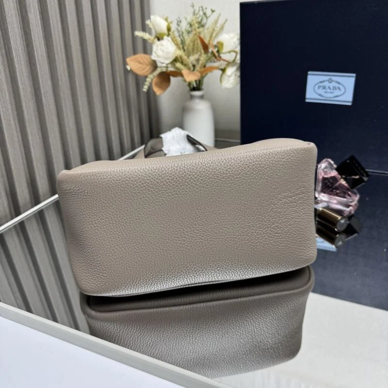 Prada Shopping Bags OnTrend 45119
