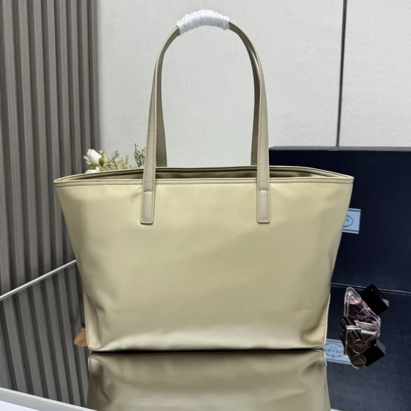 Prada Shopping Bags ModernLook 45158