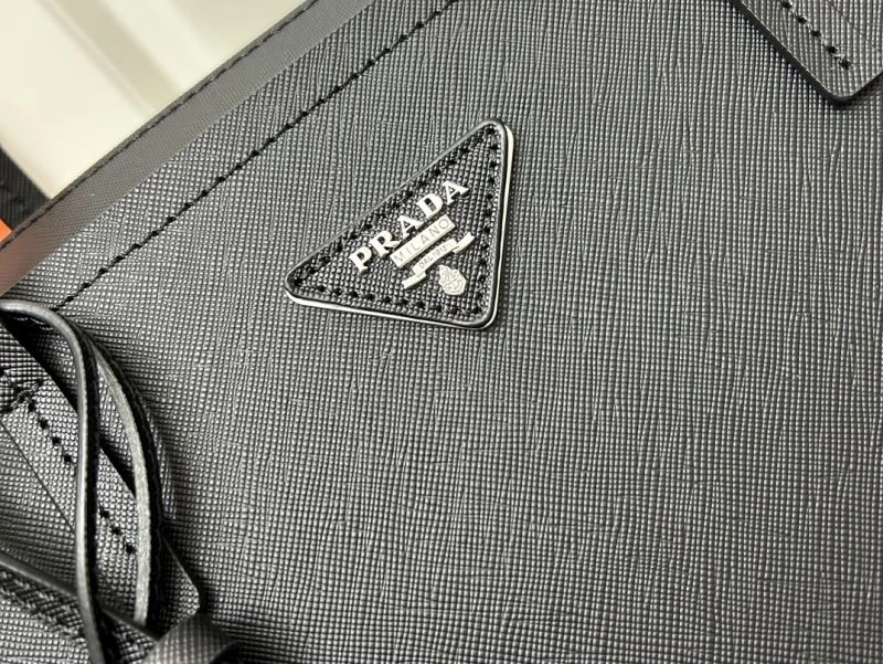 Prada Shopping Bags Attractive 82732