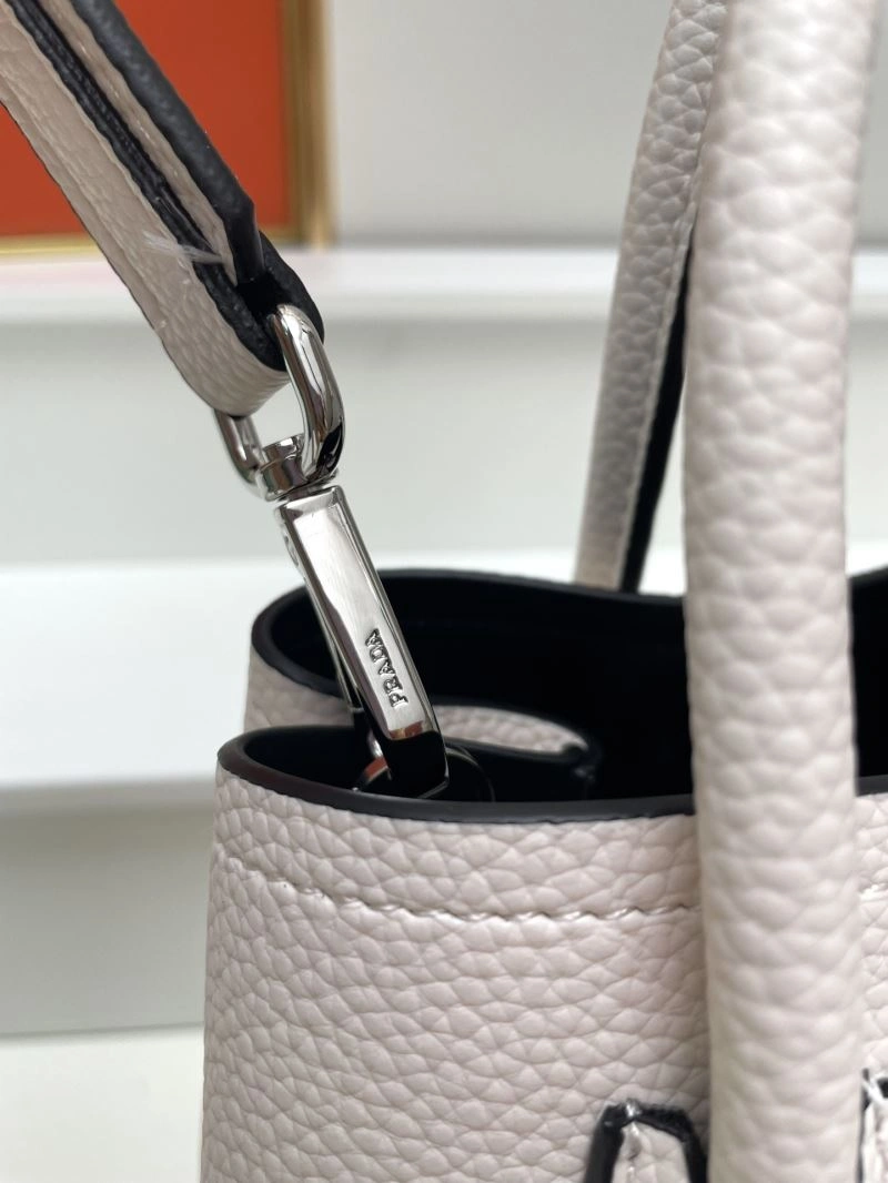 Prada Shopping Bags Sporty 82728