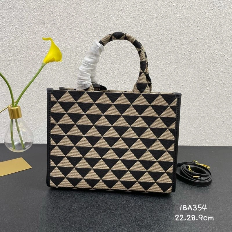 Supportive Prada Shopping Bags 82718