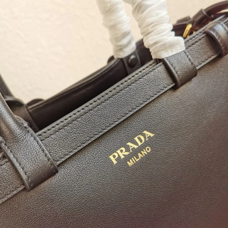 Breathable Prada Shopping Bags 37723