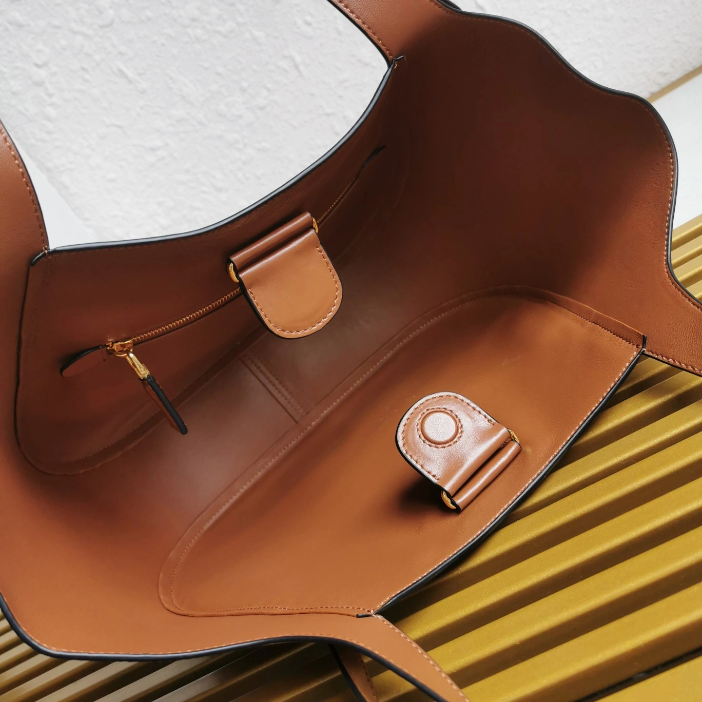Sustainable Prada Shopping Bags 73611