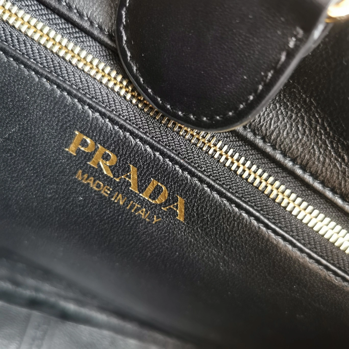 RelaxedFit Prada Shopping Bags 73608