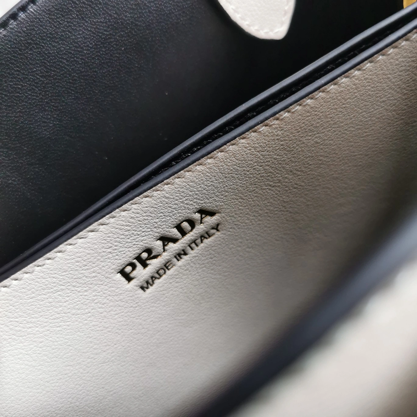 Soft Prada Shopping Bags 73598